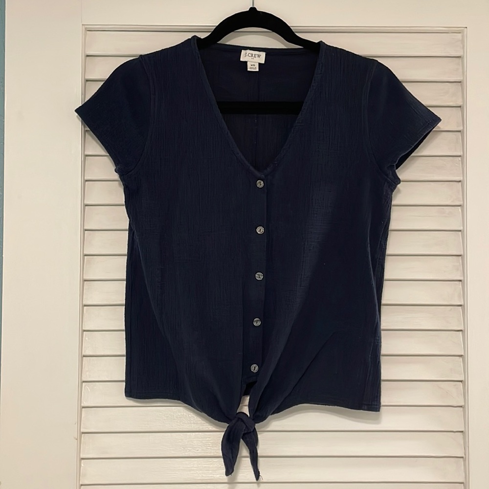 JCrew textured tie-front top; Size: XS; Color: Navy